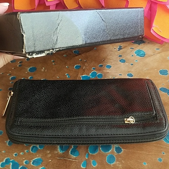 Authentic Chanel wallet - Picture 3 of 8